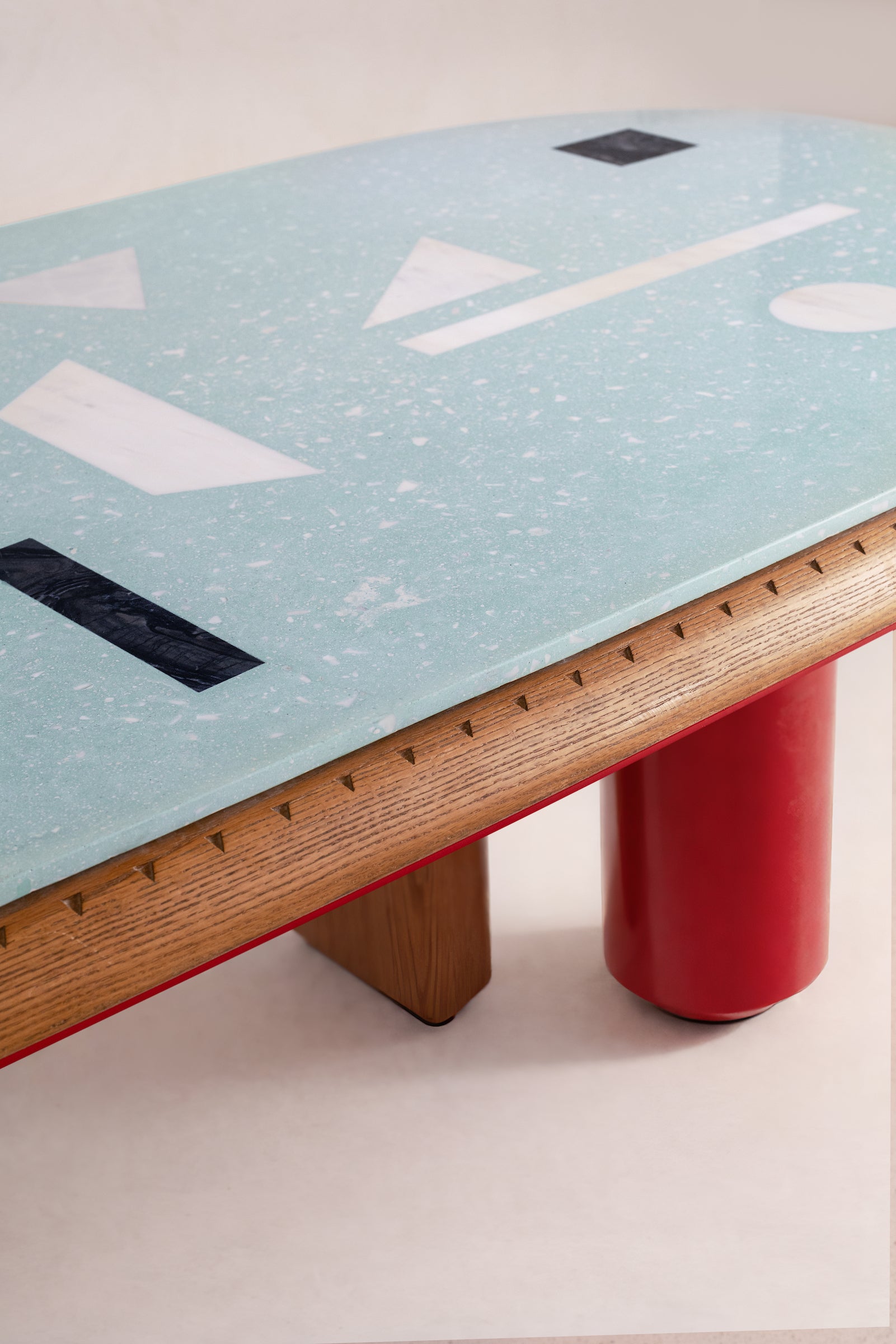 Totem Table